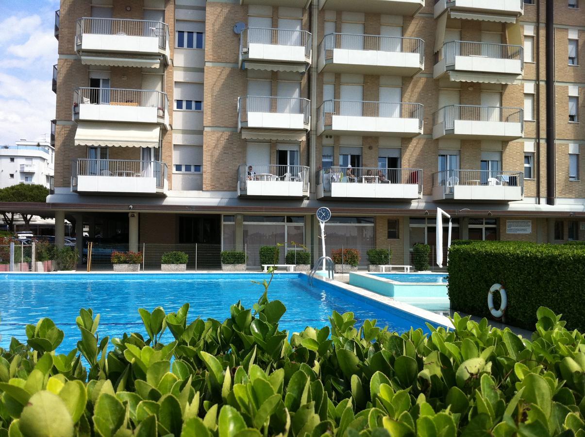 Residence Zeta - Walterigato Apartments Solo Per Famiglie Лидо ди Йезоло Екстериор снимка